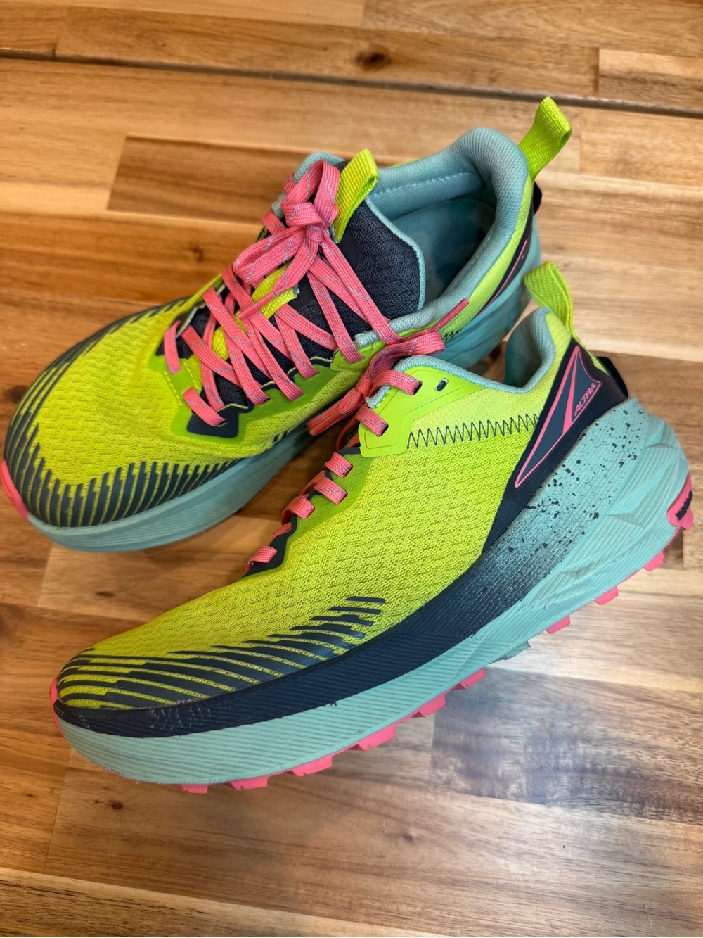 Women’s Altra Experience Wild 2 trail running shoes